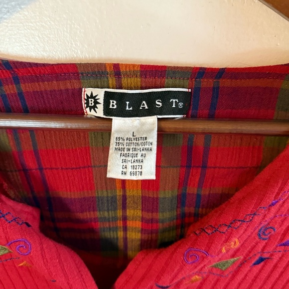 Red Ribbed Top with Embroidered spirals - Picture 3 of 3